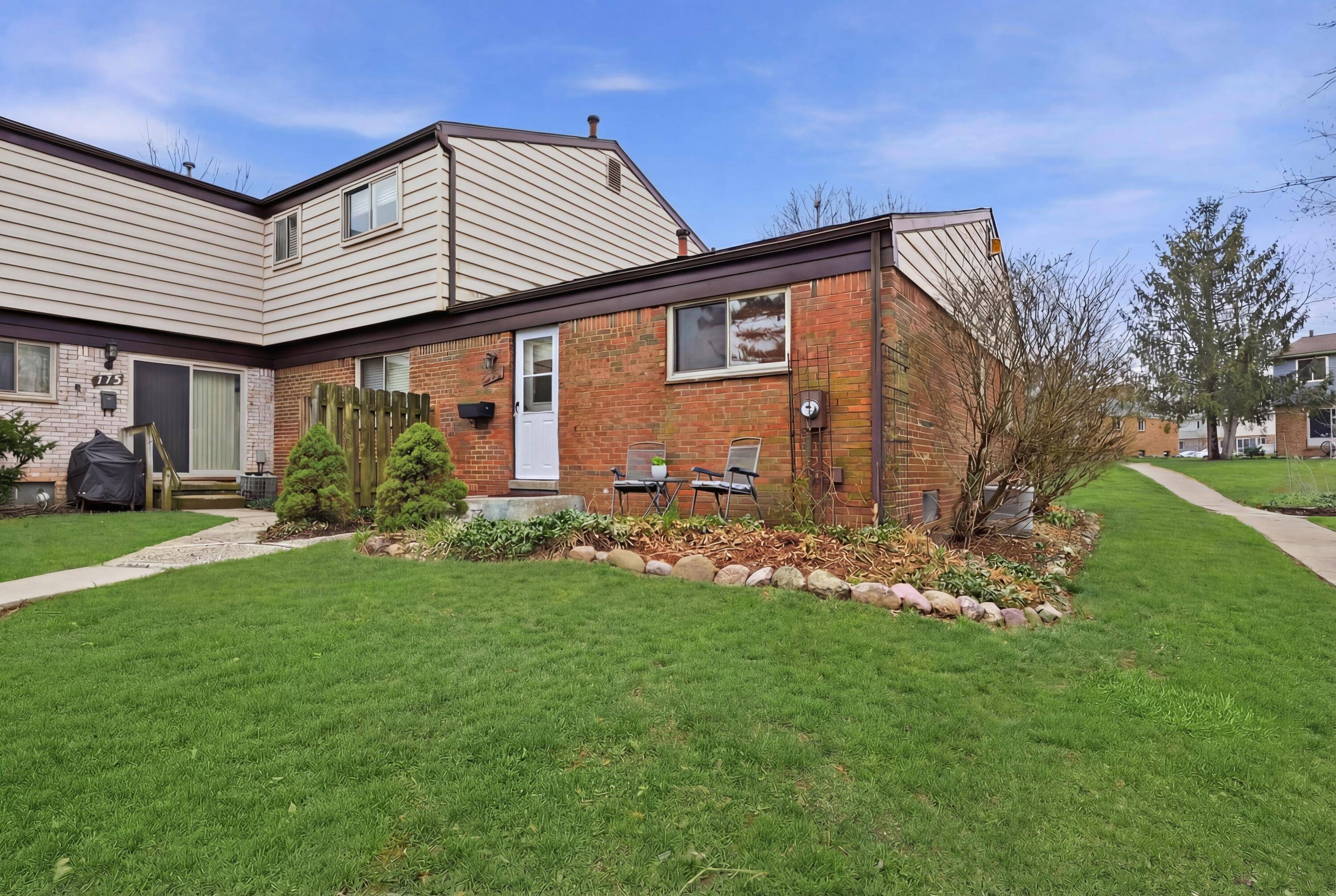 119 Sheffield, Saline City, MI 48176