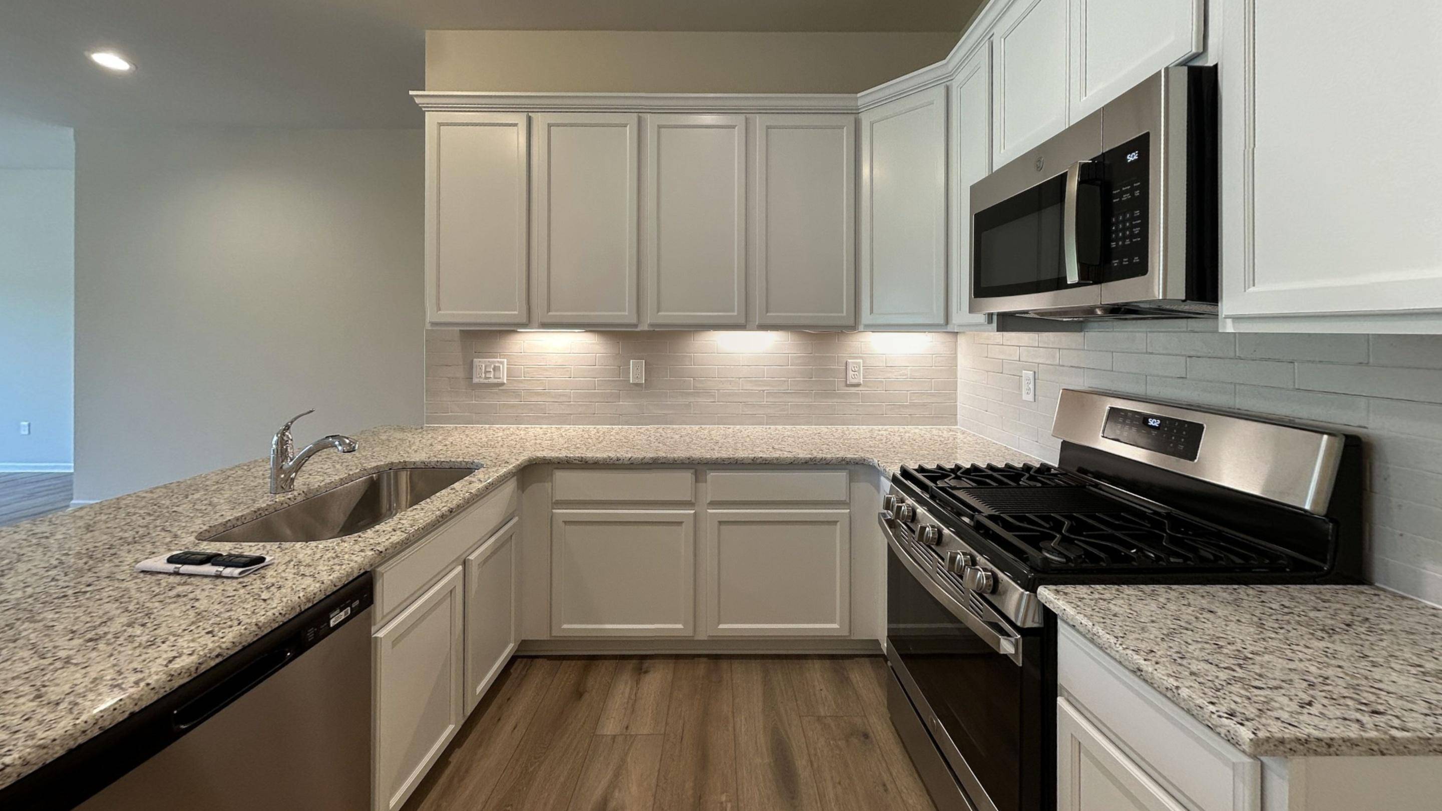 4268 Plum Village CIR #38, Raisinville Twp, MI 48161