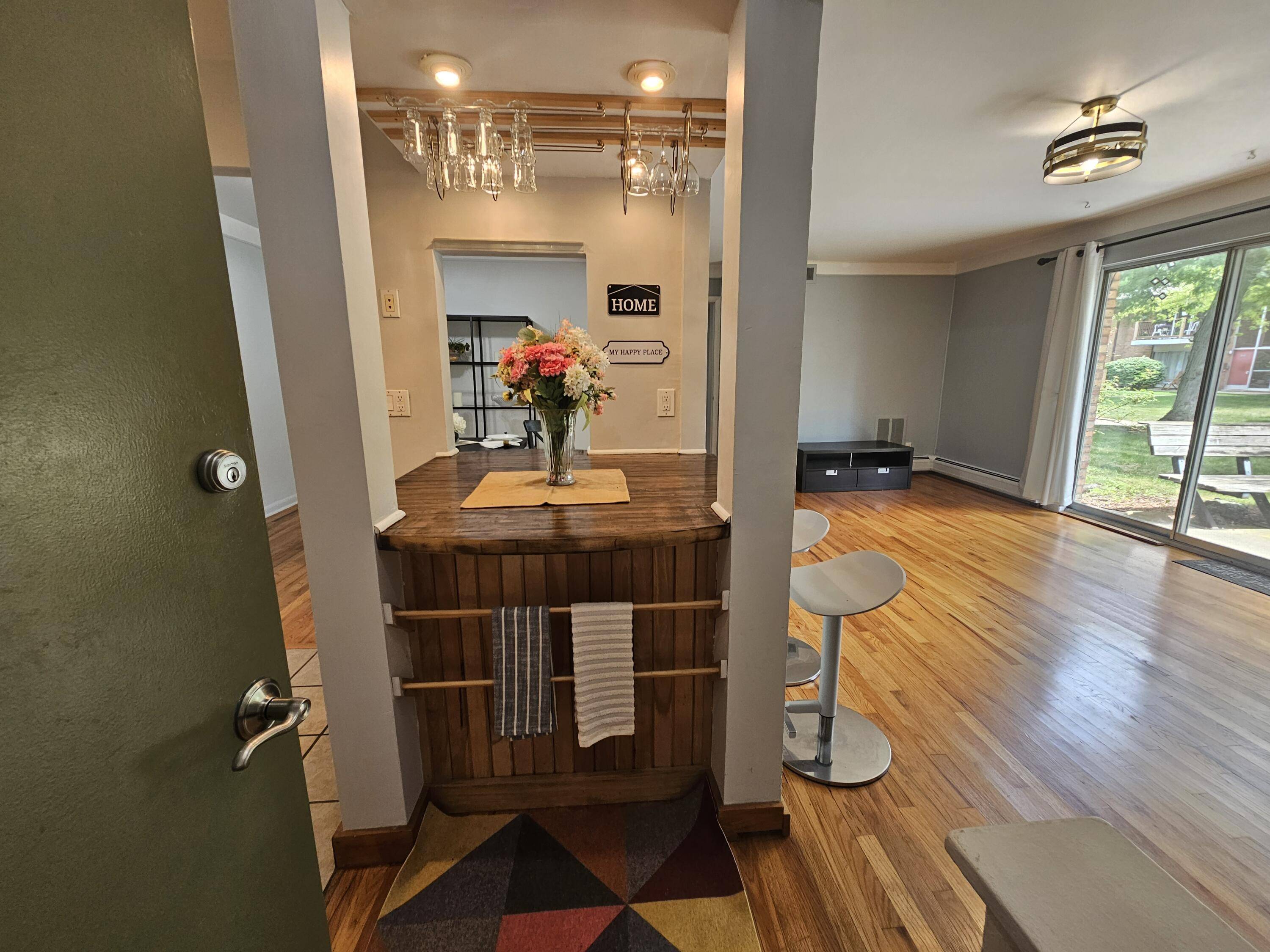 1209 Island DR #102, Ann Arbor, MI 48105