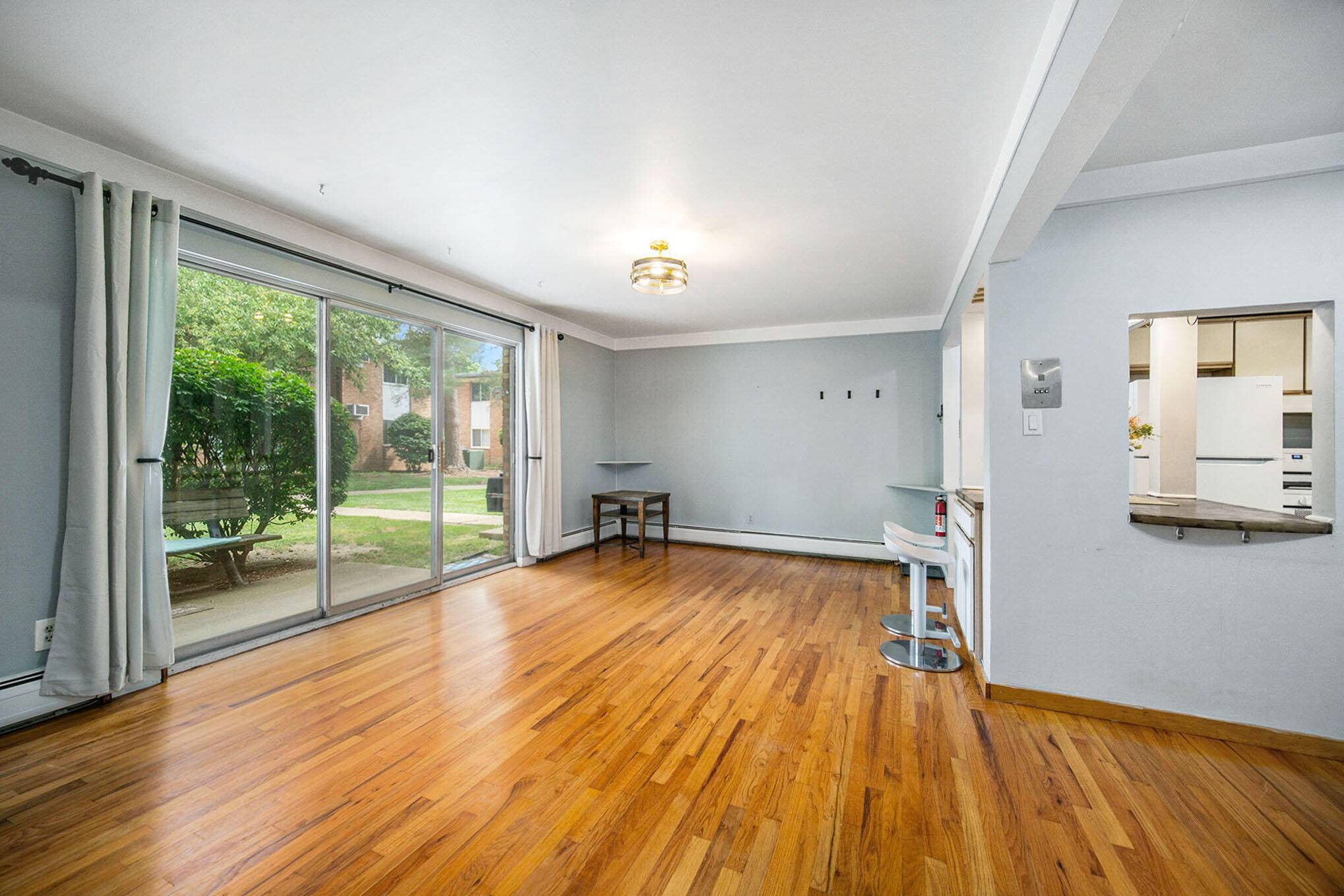 1209 Island DR #102, Ann Arbor, MI 48105