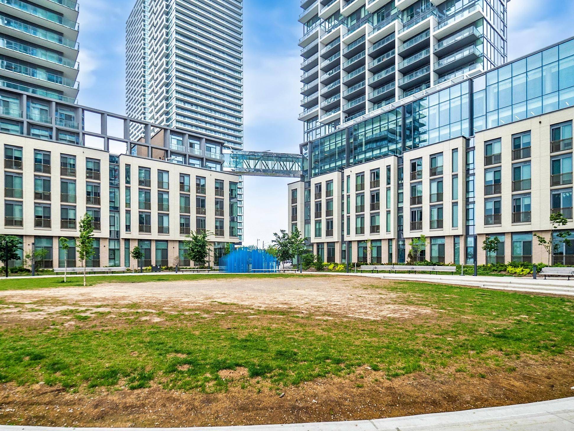 1000 Portage Pkwy #4502, Vaughan, ON L4K 0L1