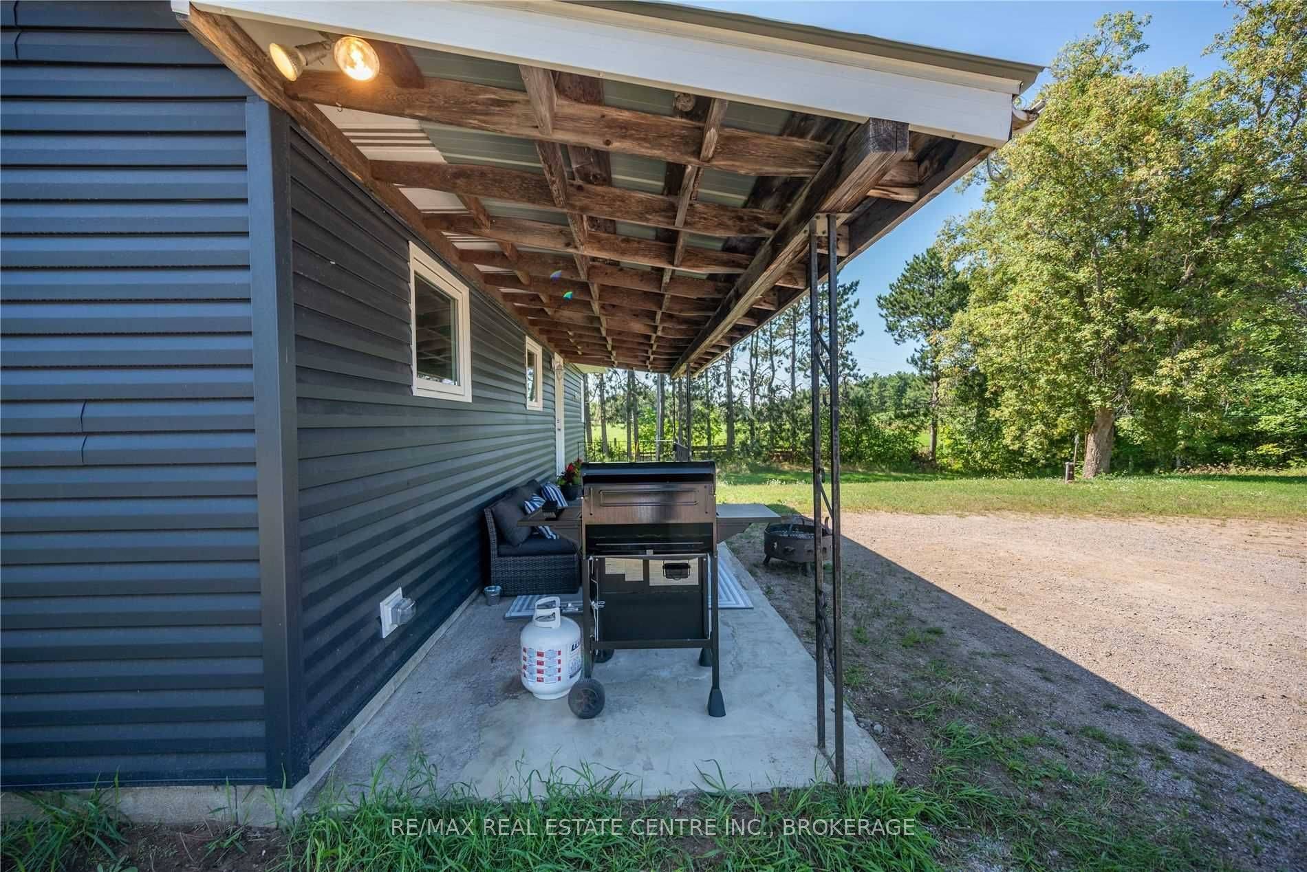 814 Sand RD, Bonnechere Valley, ON K0J 1T0