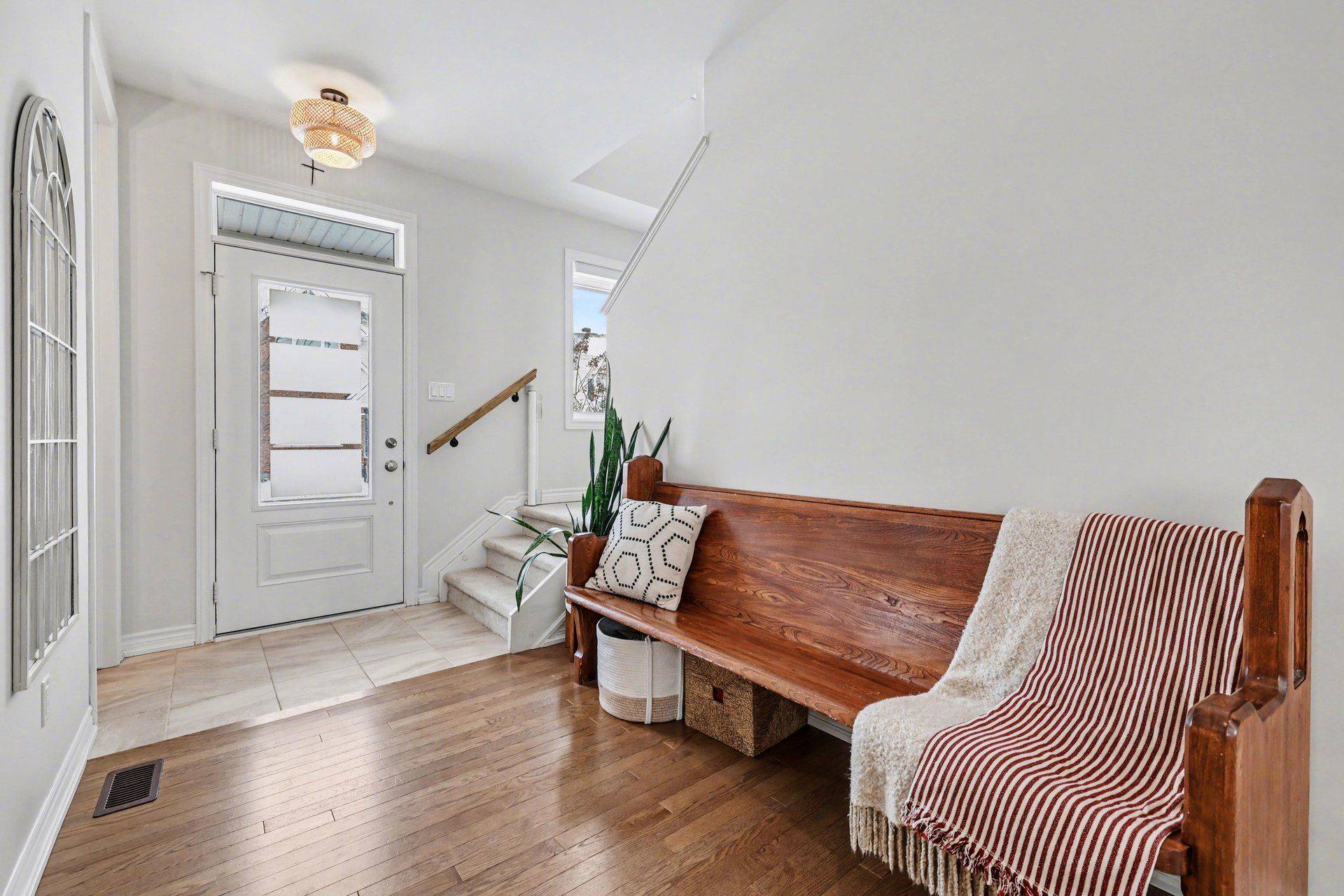 206 Douglas Fir ST, Barrhaven, ON K2J 6P9