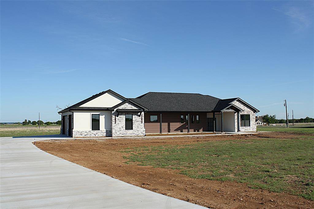 611 Willow Moon Ranch Road, Crawford, TX 76638