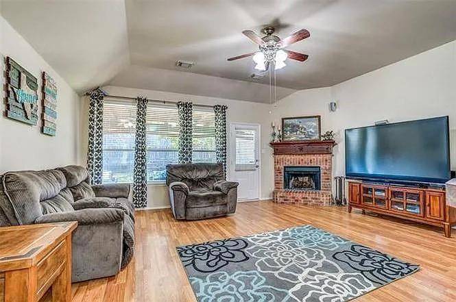 2601 Prescotte Pointe, Mckinney, TX 75071