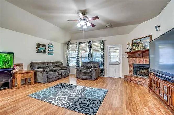 2601 Prescotte Pointe, Mckinney, TX 75071