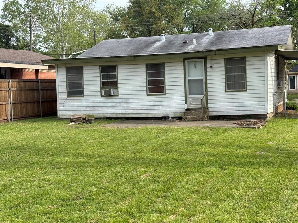 831 Cedar Drive, Mesquite, TX 75149