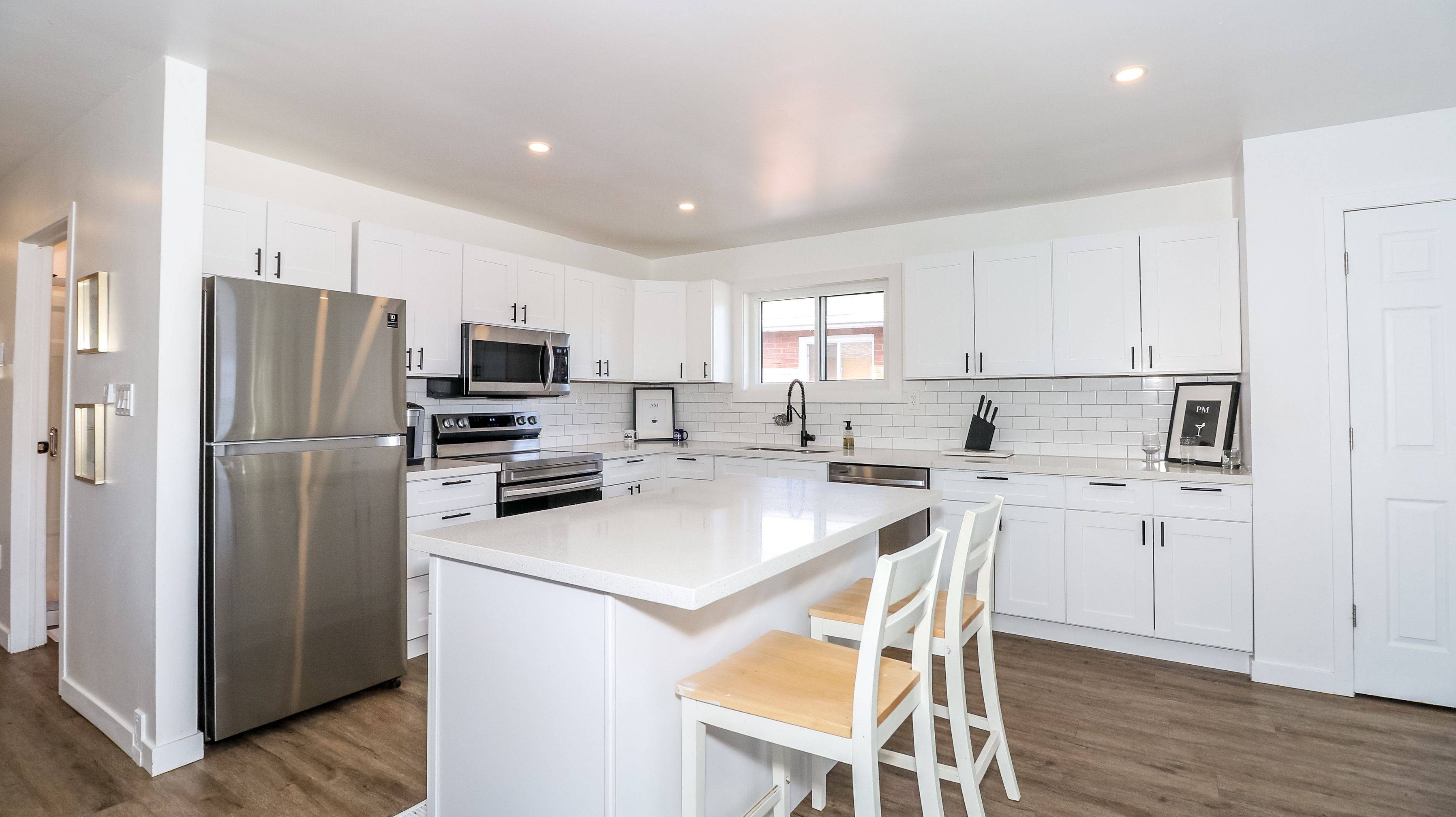 5 Bourgeois Beach RD, Tay, ON L0K 2A0