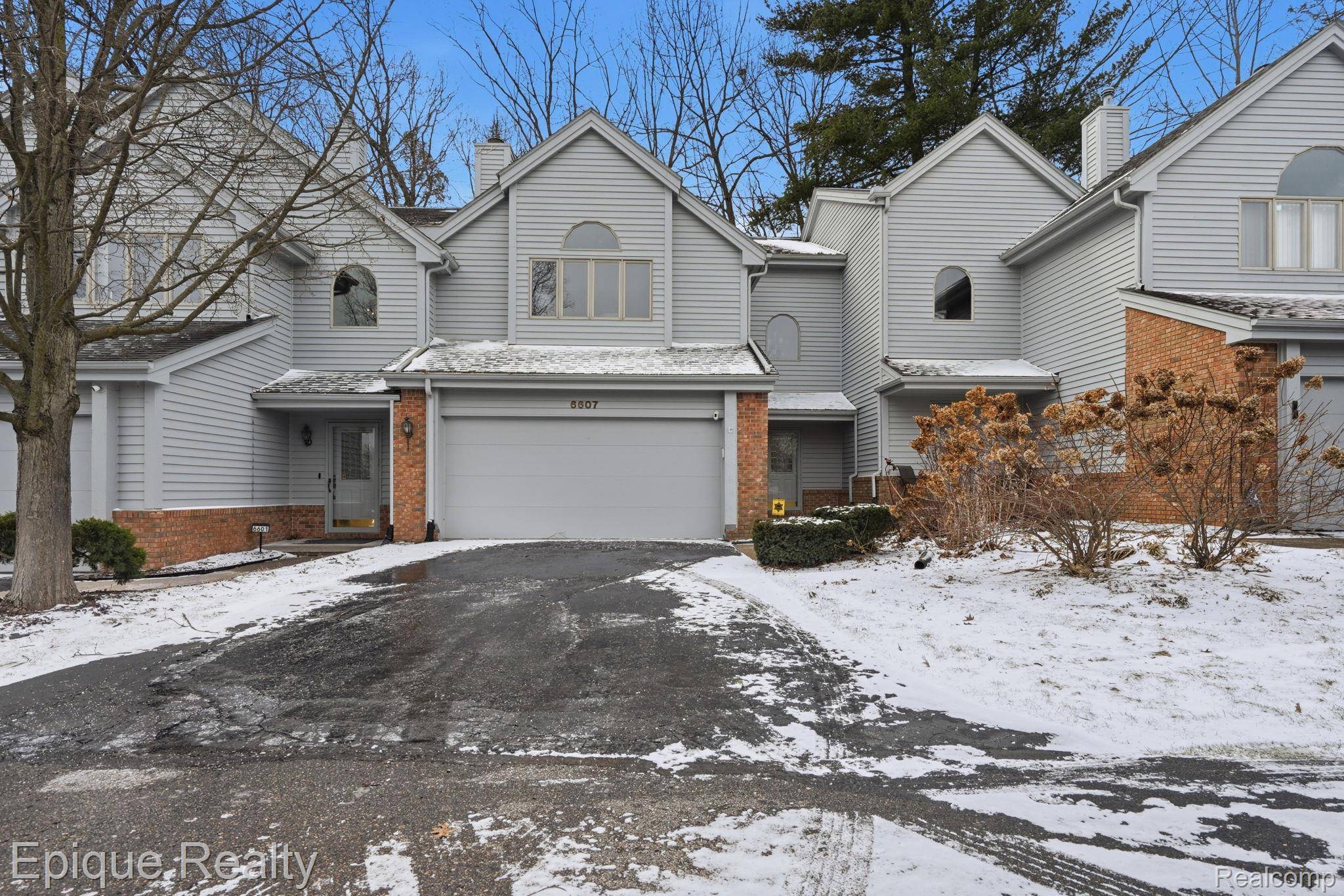 6607 Ridgeview DR, Independence Charter Township, MI 48346