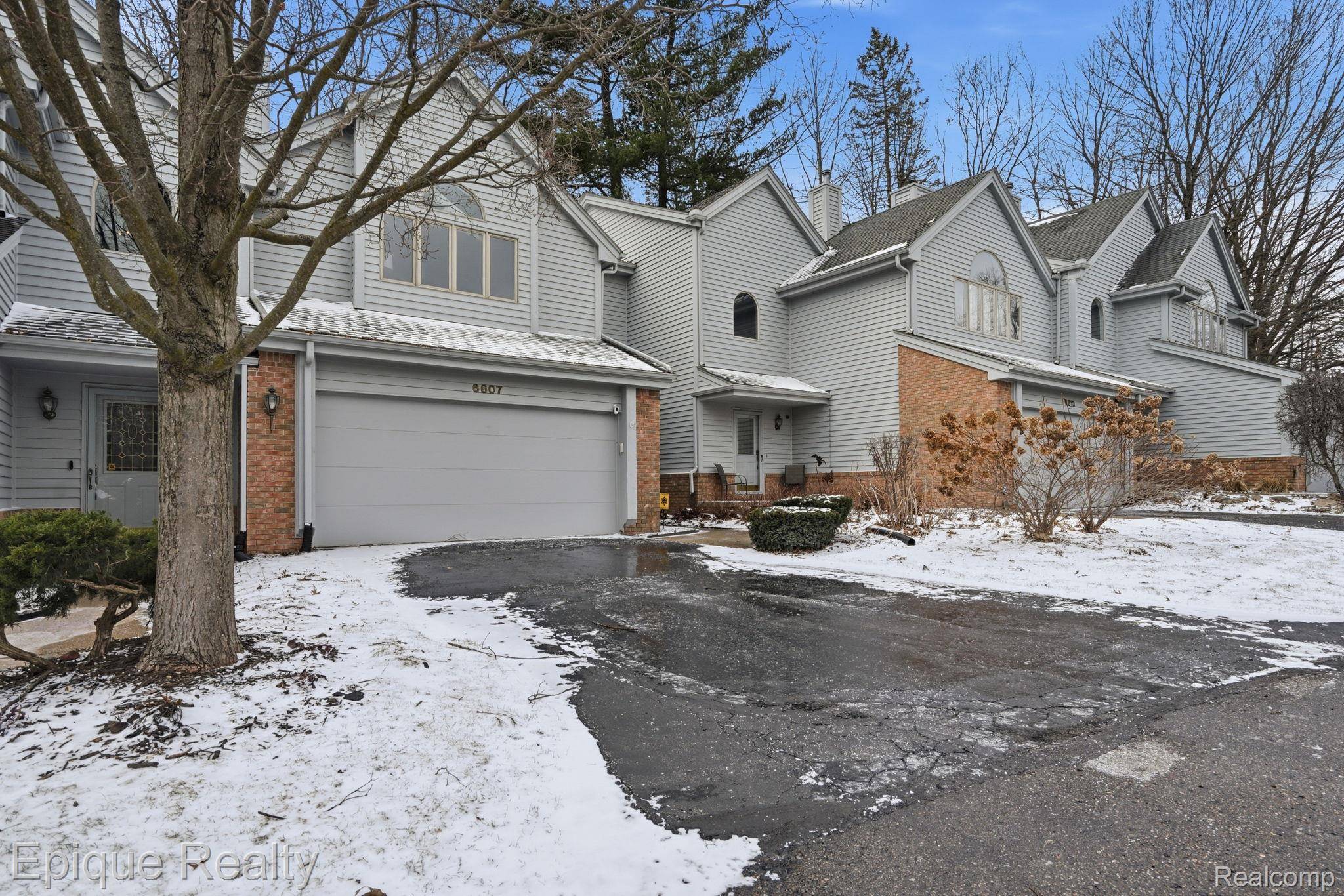 6607 Ridgeview DR, Independence Charter Township, MI 48346