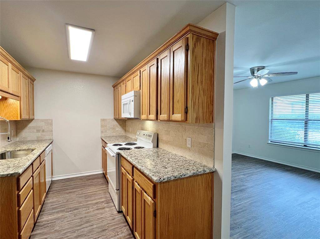 938 Austin Court, Weatherford, TX 76086