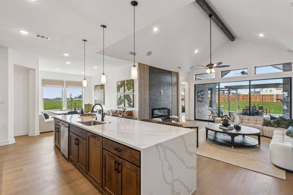 200 Bristol Lane, Azle, TX 76020