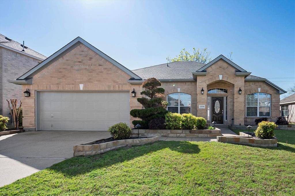 2204 Windcastle Drive, Mansfield, TX 76063