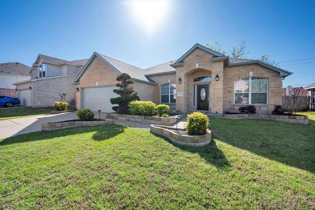 2204 Windcastle Drive, Mansfield, TX 76063