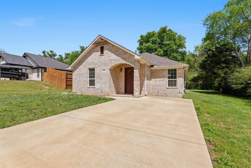317 Brentwood Drive, Bullard, TX 75757
