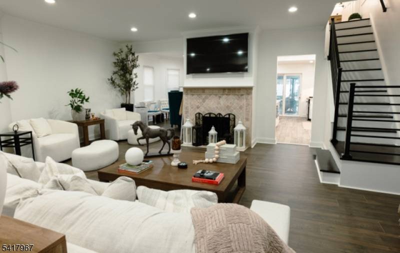 290 Elm Ave, Bogota Boro, NJ 07603