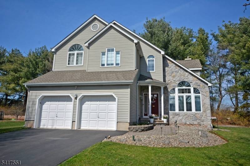 59 Wallace Blvd, Hillsborough Twp., NJ 08844