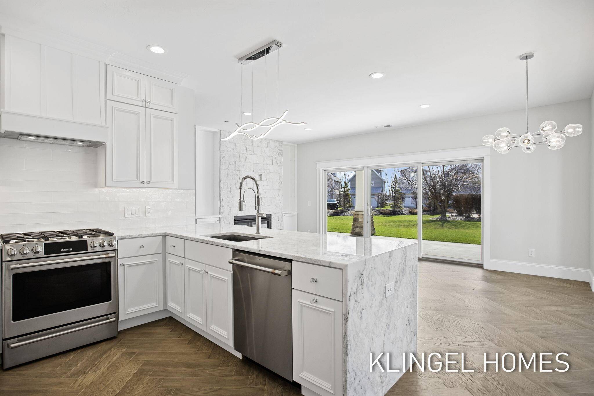 930 W Savidge ST #4, Spring Lake Vllg, MI 49456