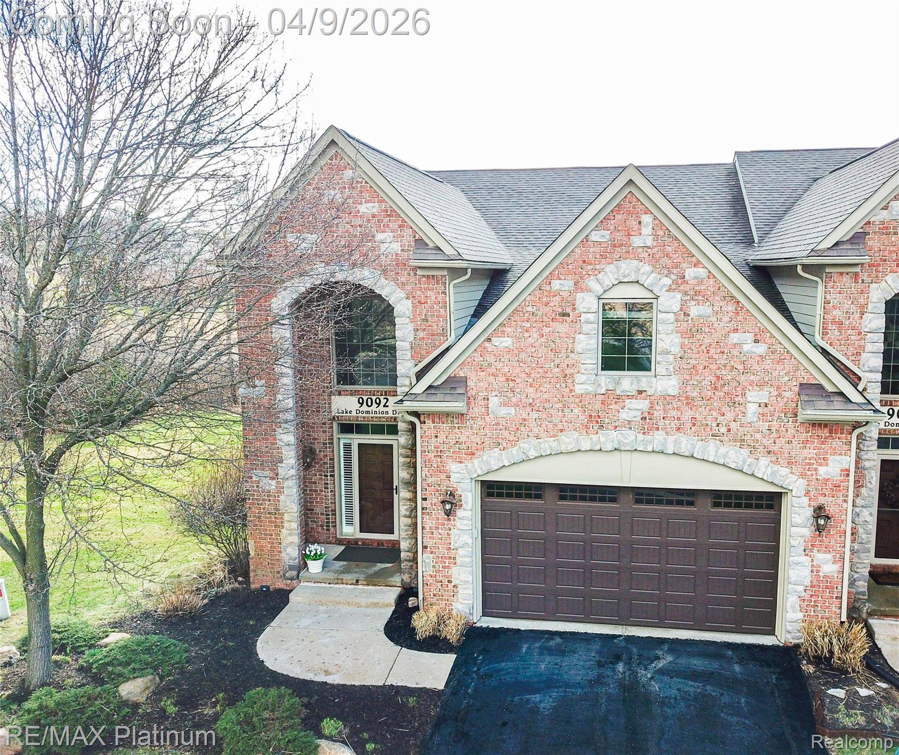 9092 Lake Dominion DR, Brighton Township, MI 48114