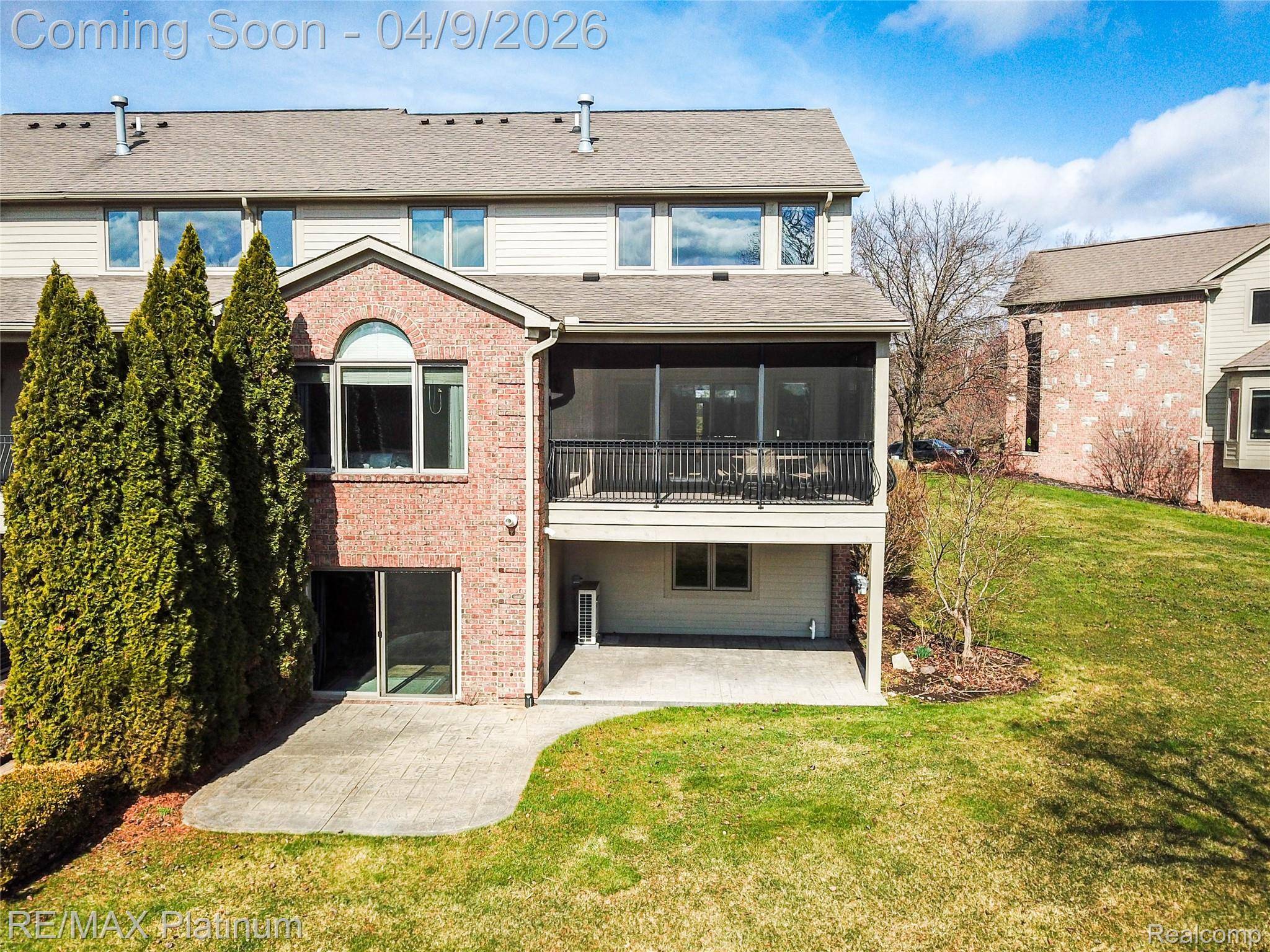 9092 Lake Dominion DR, Brighton Township, MI 48114