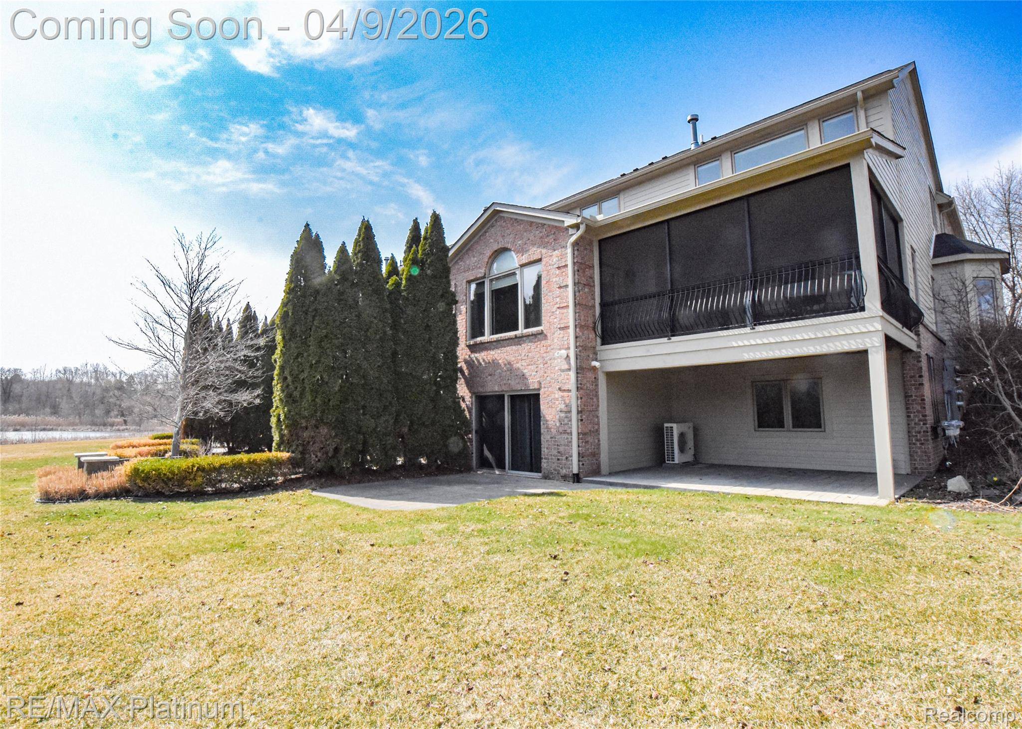 9092 Lake Dominion DR, Brighton Township, MI 48114