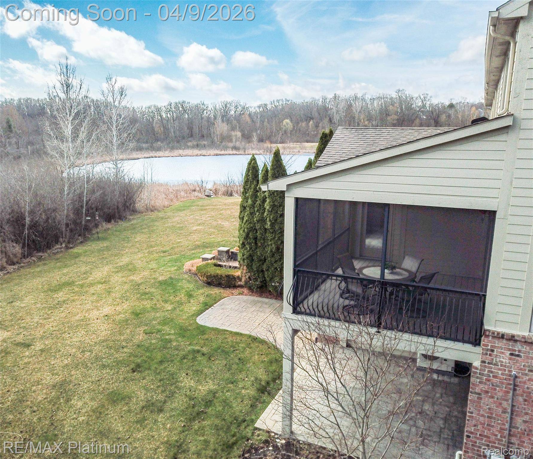 9092 Lake Dominion DR, Brighton Township, MI 48114