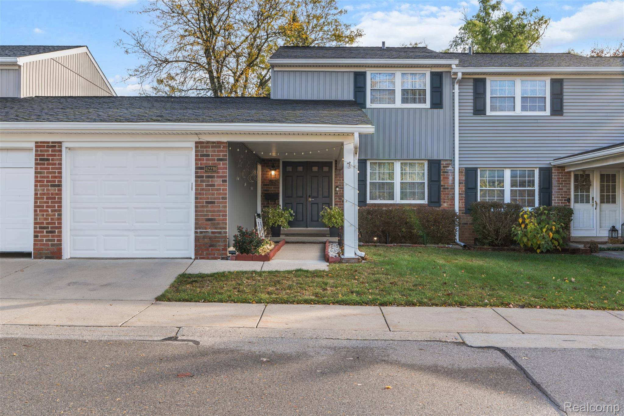 42258 Norwood CT, Northville, MI 48167