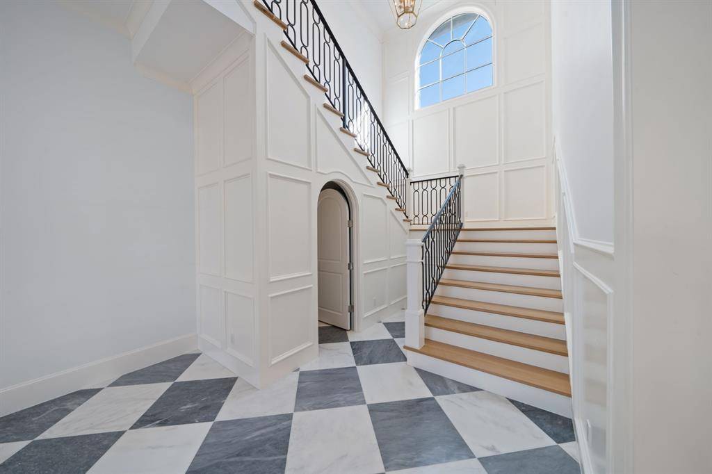 4206 Woodfin Drive, Dallas, TX 75220