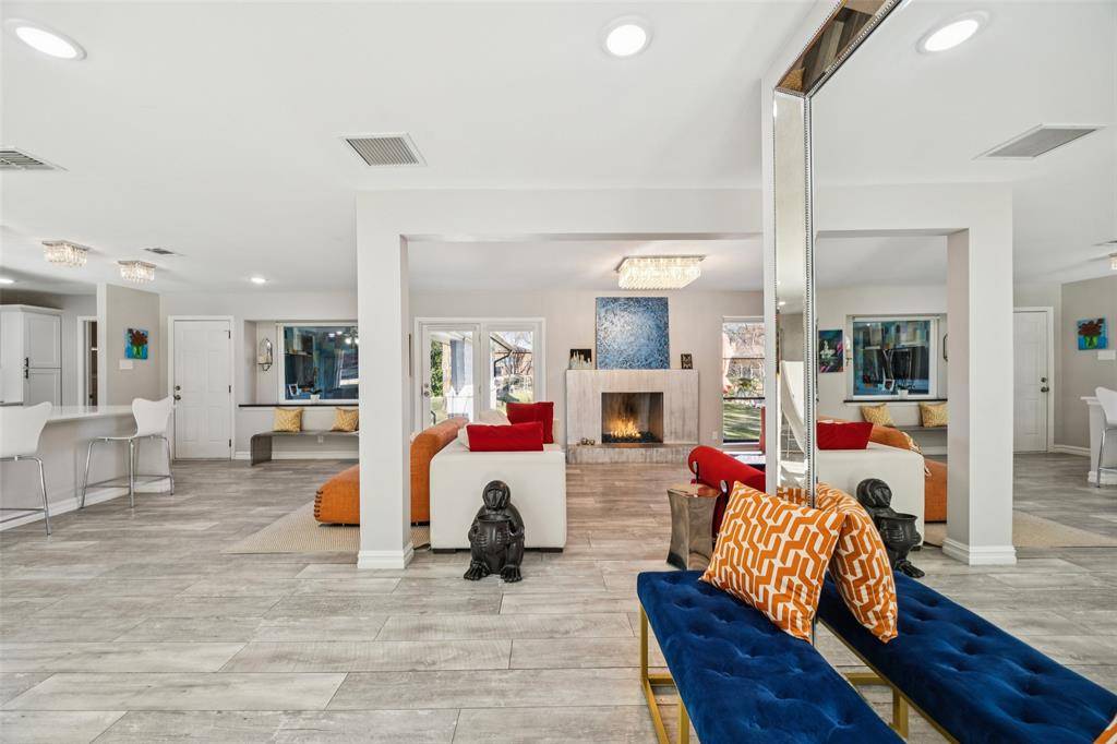 2715 Bonnywood Lane, Dallas, TX 75233