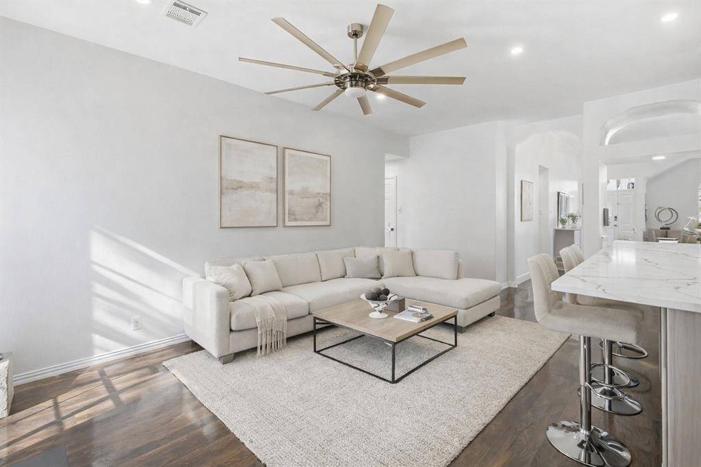 2202 S Branch Drive, Arlington, TX 76001