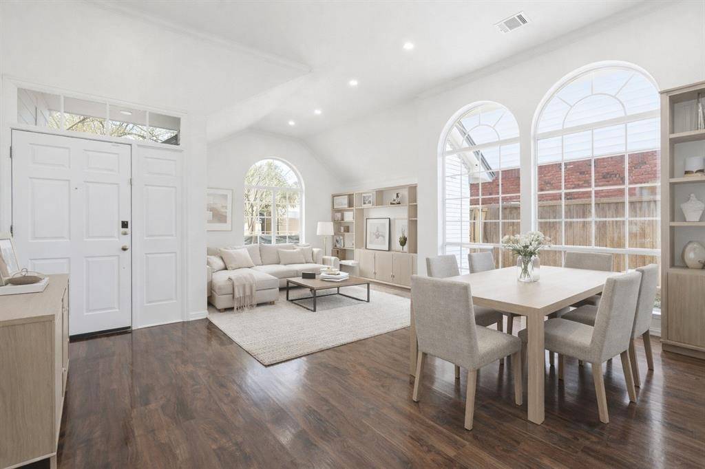 2202 S Branch Drive, Arlington, TX 76001