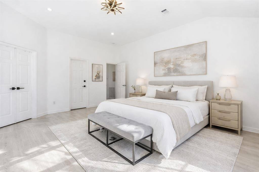 2202 S Branch Drive, Arlington, TX 76001