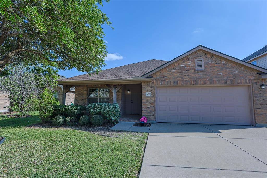 437 Sandy Creek Drive, Fort Worth, TX 76131