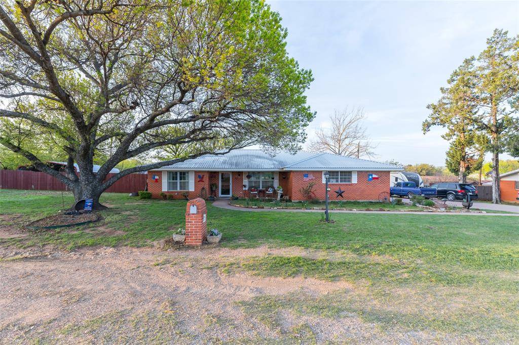 771 E 6th Street, Baird, TX 79504