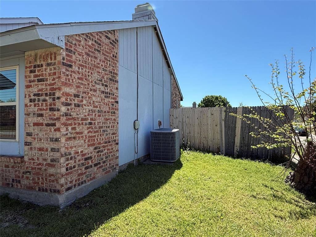 1300 Rivercrest Boulevard, Allen, TX 75002