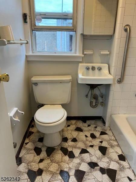 36 Edison St, Bloomfield Twp., NJ 07003