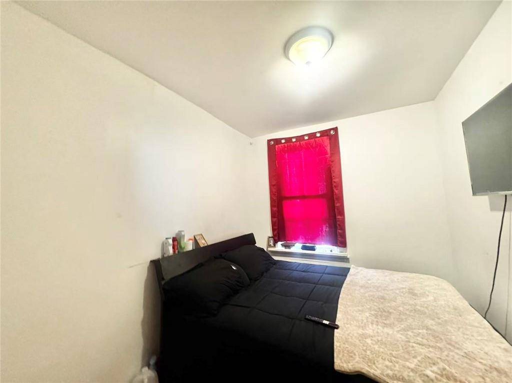 57-22 63rd ST, Maspeth, NY 11378