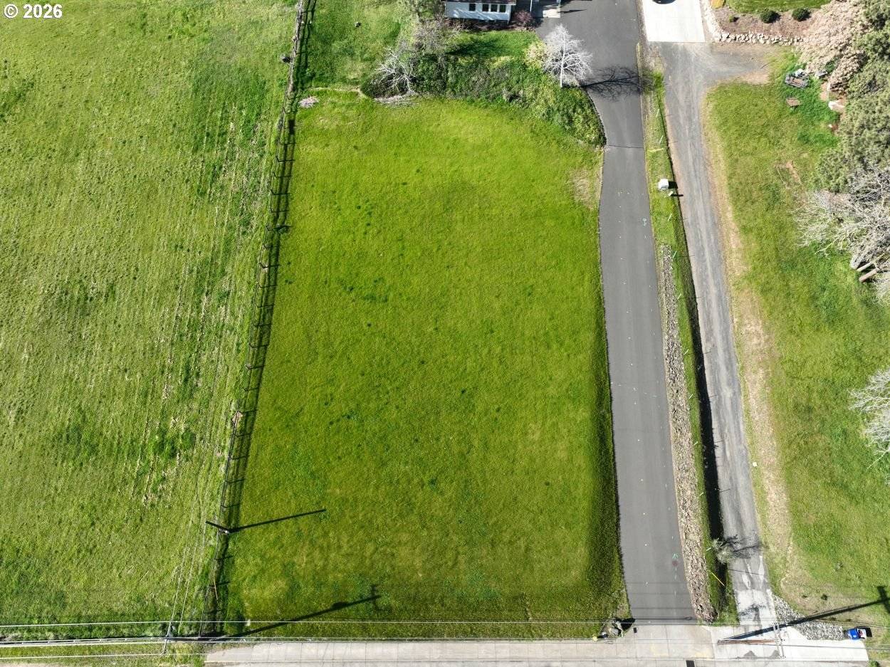 W 10th ST, The Dalles, OR 97058