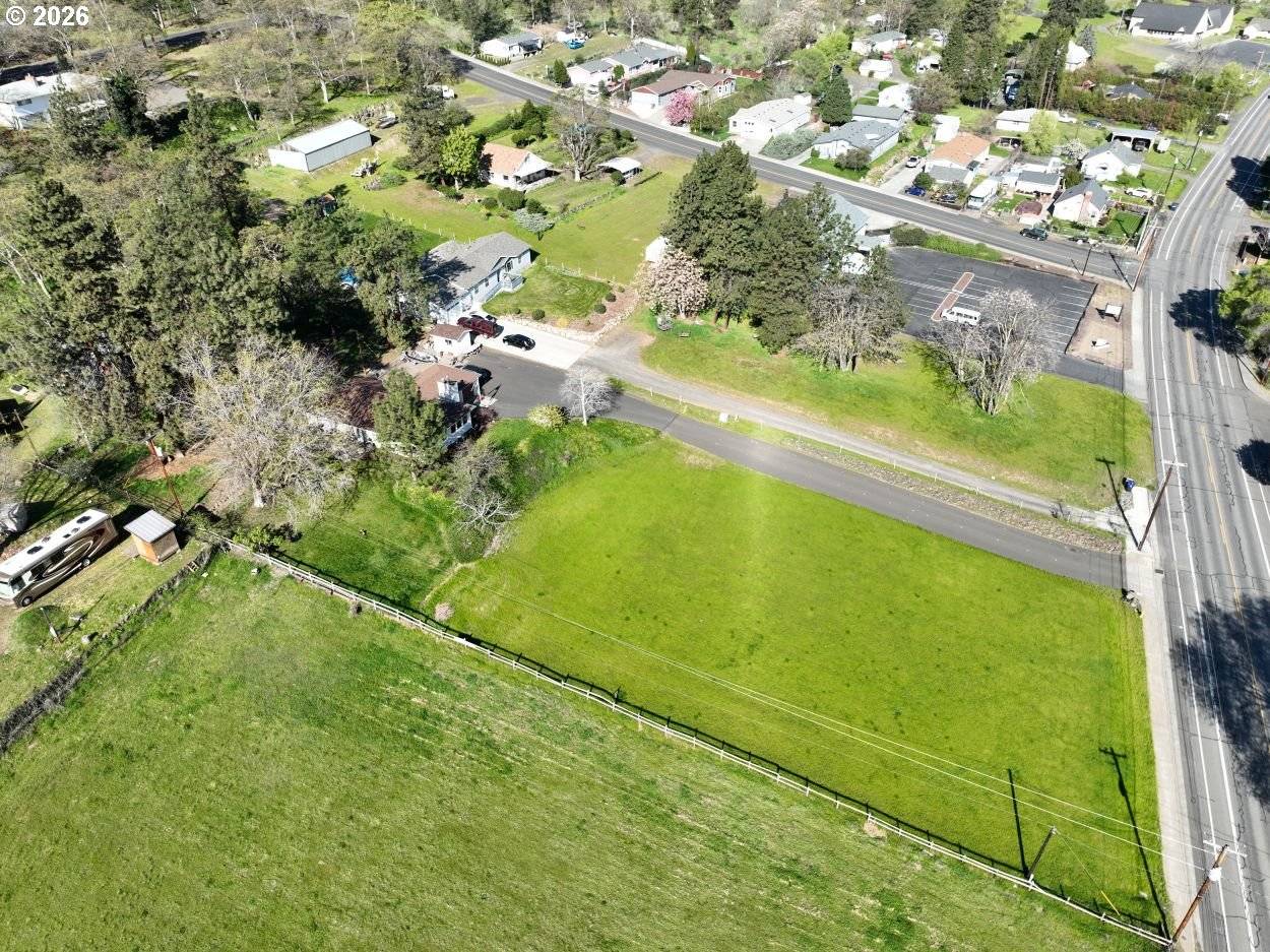 W 10th ST, The Dalles, OR 97058