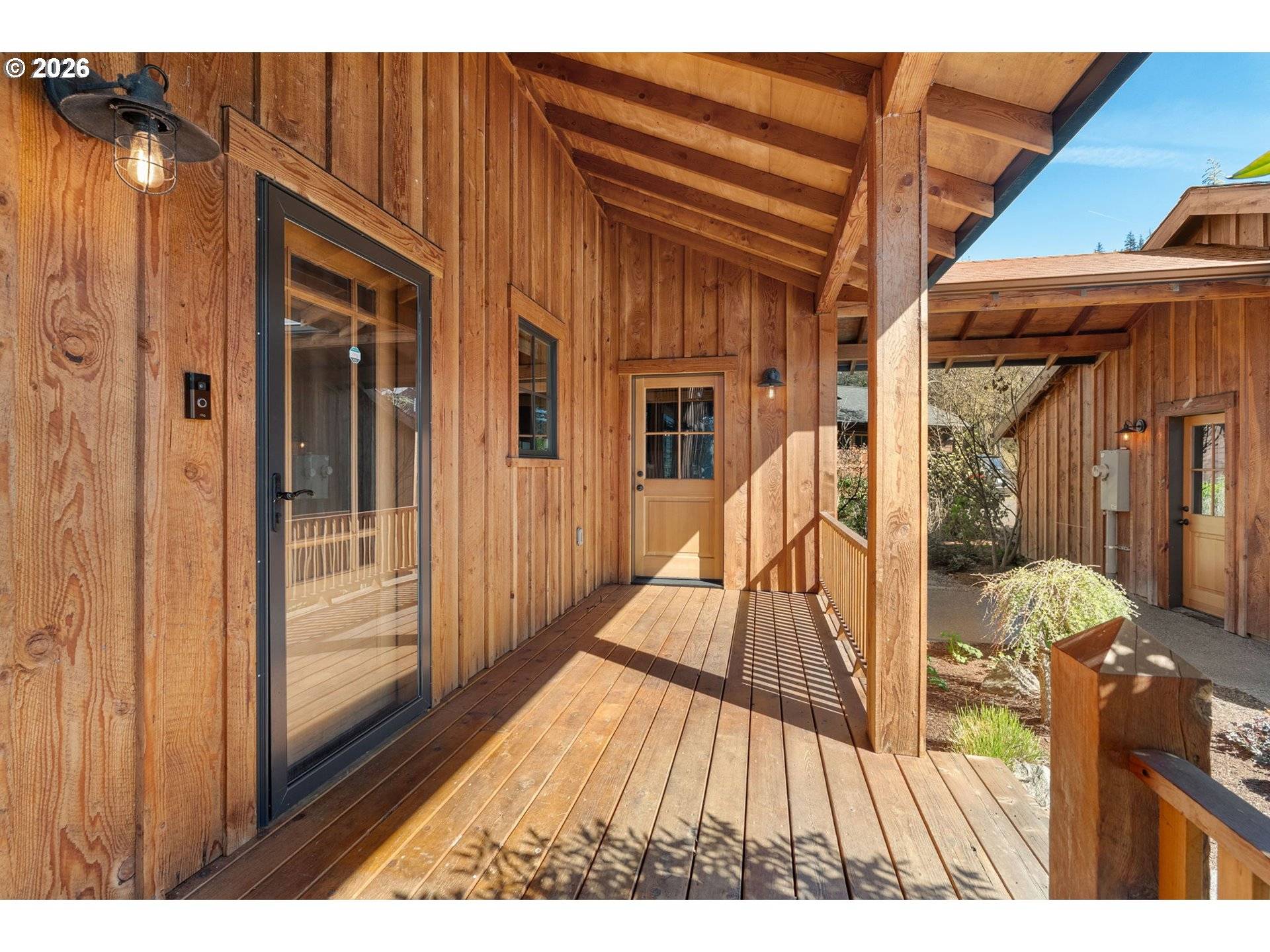 855 5TH AVE, Mosier, OR 97040