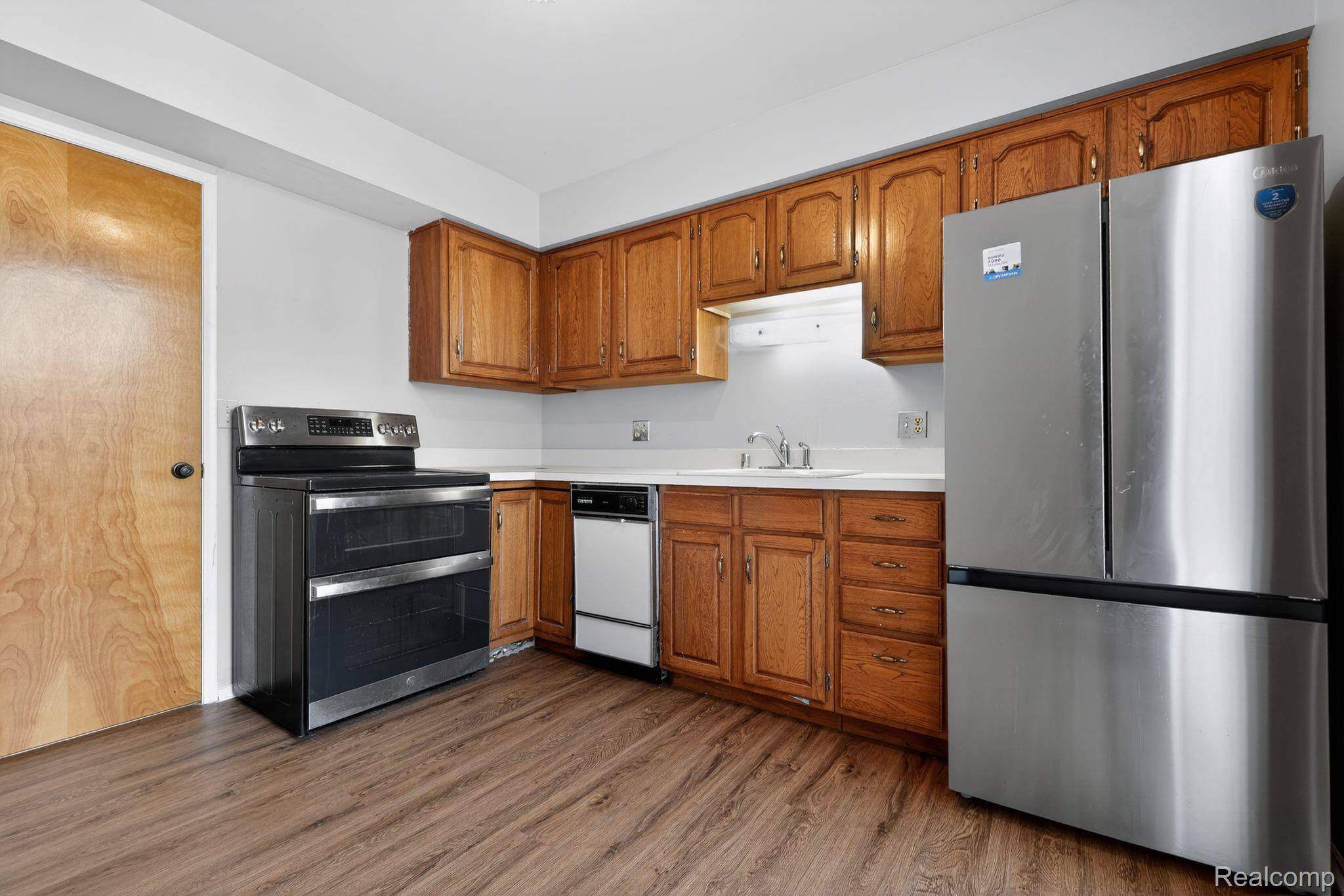 1042 Trevor PL, Detroit, MI 48207