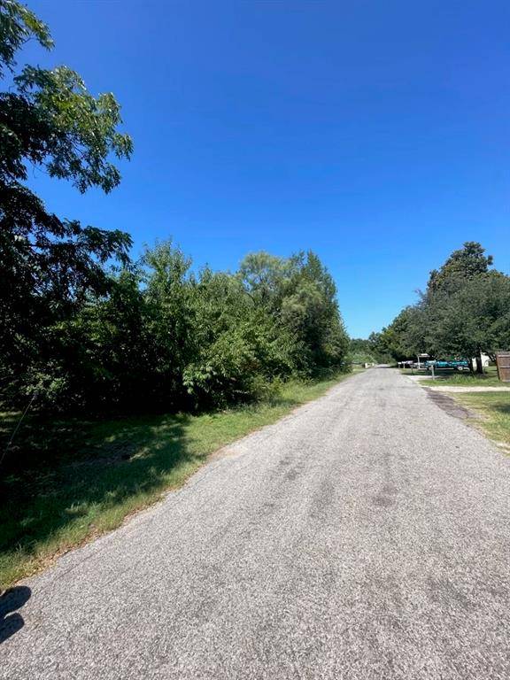 3926 Hedge Row Street, Granbury, TX 76048