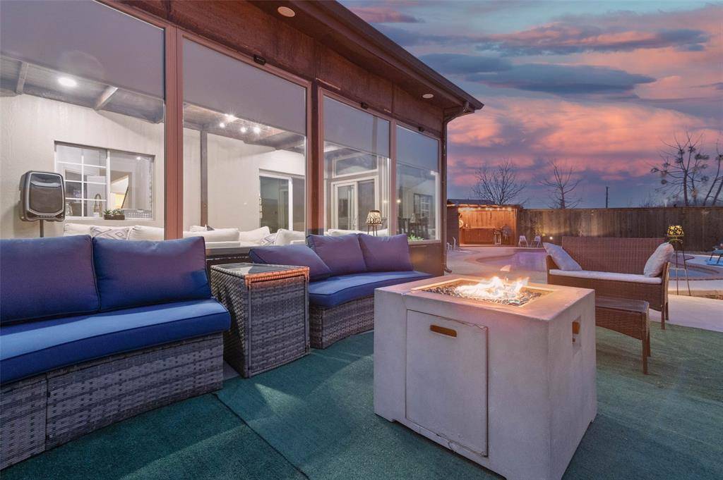 718 Castlewood Drive, Garland, TX 75040