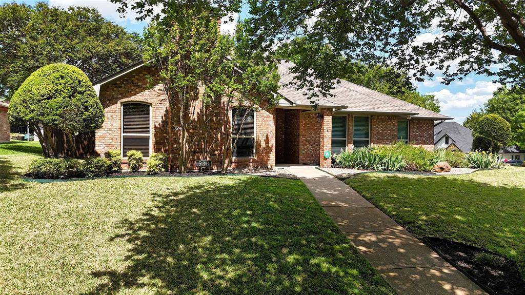 533 Hidden Brooke Drive, Desoto, TX 75115