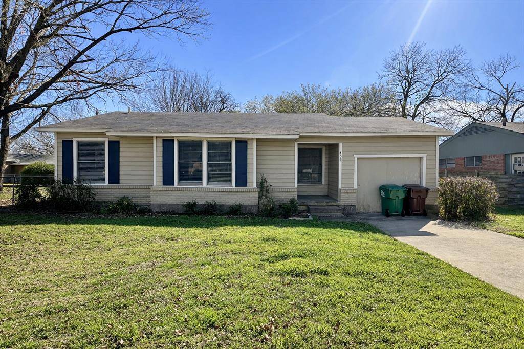 809 Crescent Street, Denton, TX 76201