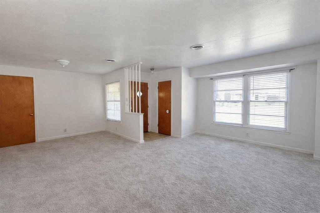 809 Crescent Street, Denton, TX 76201