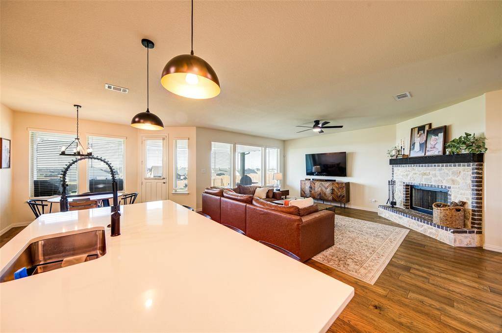 131 Clear Creek Lane, Rhome, TX 76078