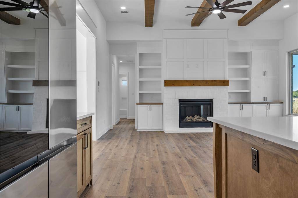 819 Meadow Lark Lane, Red Oak, TX 75154