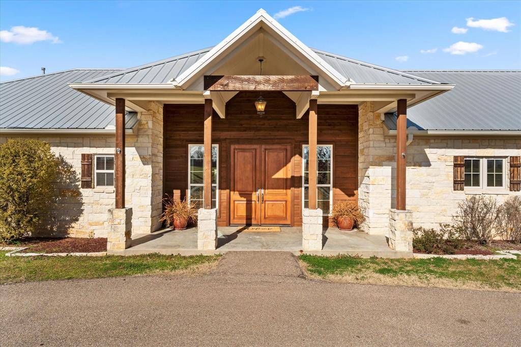 240 Private Road 1613, Mount Pleasant, TX 75455