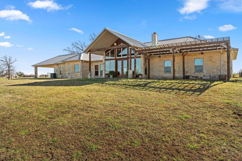 240 Private Road 1613, Mount Pleasant, TX 75455